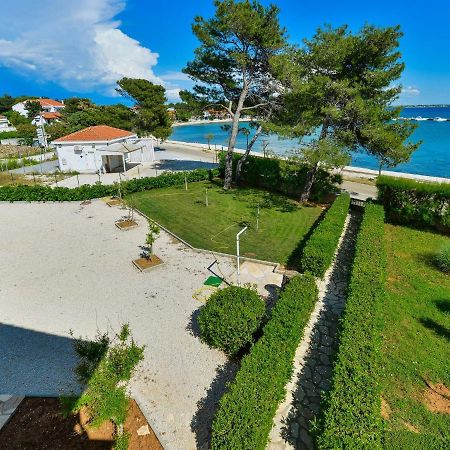 Apartments In House Liveric, In Vir At The Beach Eksteriør bilde